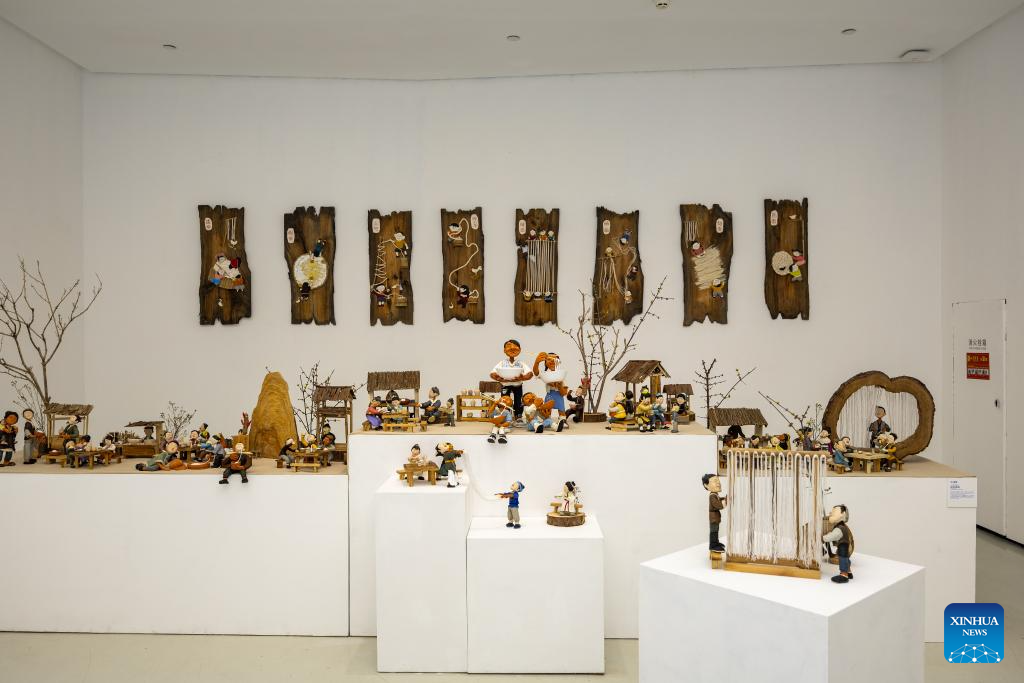 Exposição de arte infantil é aberta em Chongqing, no sudoeste da China