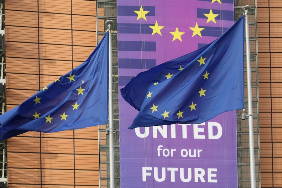 Autovassalização, cisão com os EUA e fraturas internas: Europa enfrenta um ano estratégico difícil