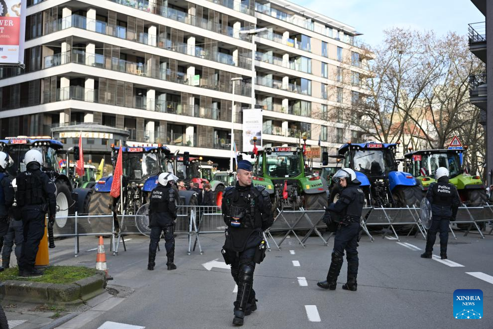 Protestos de agricultores europeus contra o acordo com o Mercosul evidenciam divisão na UE