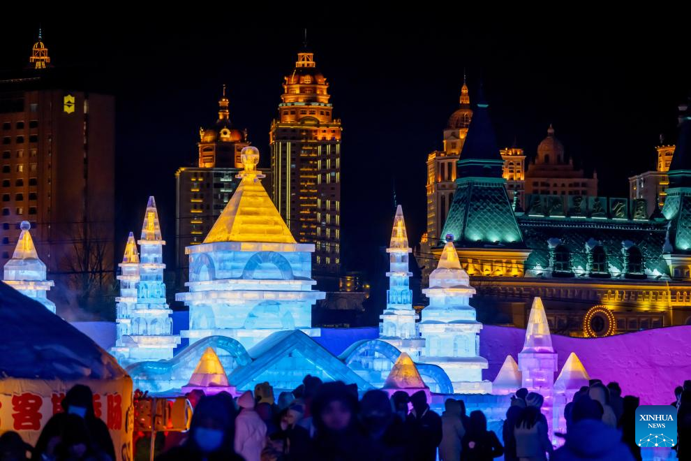 22º Festival Internacional de Gelo e Neve China-Rússia-Mongólia tem início em Manzhouli, no norte da China