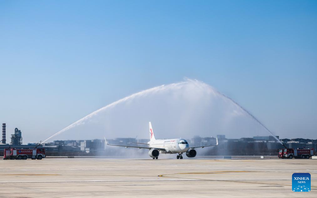 Aeroporto Nanhu de Jiaxing entra em operação em Zhejiang, no leste da China