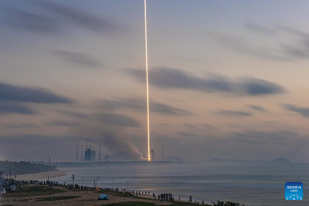 Lançamentos de foguetes impulsionam turismo temático aeroespacial em Wenchang, na Província de Hainan