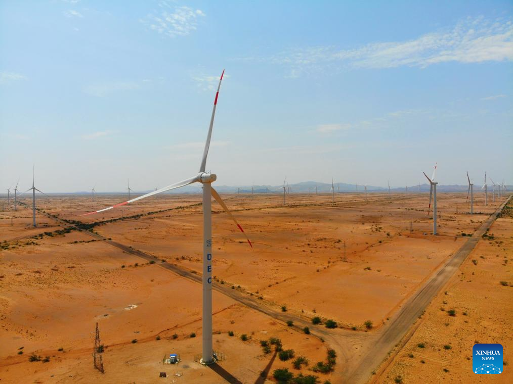 Primeiro-ministro etíope inaugura projeto de parque eólico construído pela China