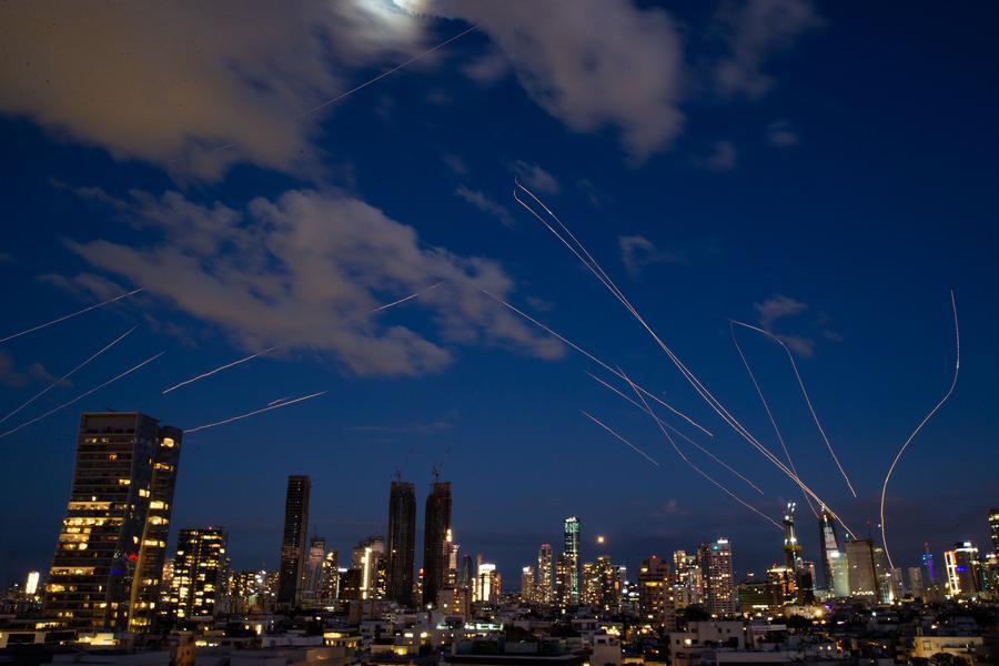 Ataque EUA-Israel contra o Irã mergulha o Oriente Médio em nova conflagração e incerteza