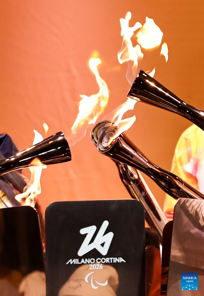 Fotos: Revezamento da Tocha e Cerimônia de Unificação da Chama dos Jogos Paralímpicos de Inverno de Milão-Cortina 2026