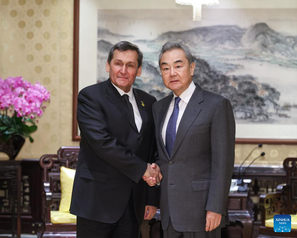 China e Turcomenistão devem dar continuidade à tradição de amizade e aprofundar a cooperação, diz chanceler