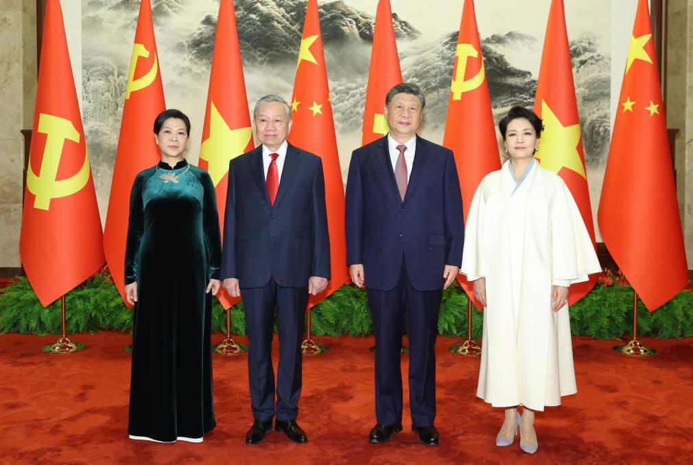 Mais altos líderes da China e do Vietnã mantêm conversas sobre avanço na cooperação ampla