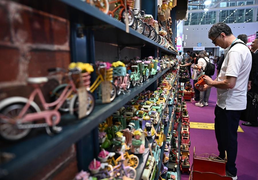 (Multimídia) 139ª Feira de Cantão atrai 245 mil compradores estrangeiros nas duas primeiras fases