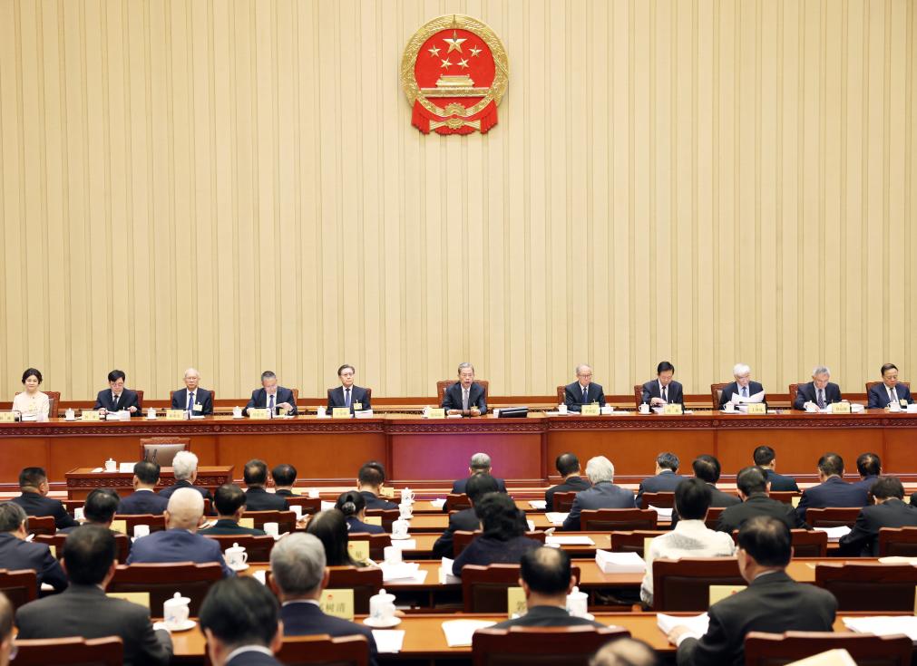 Mais alto órgão legislativo da China analisa projetos de lei sobre assistência social e de revisão da Lei da Agricultura e outras matérias
