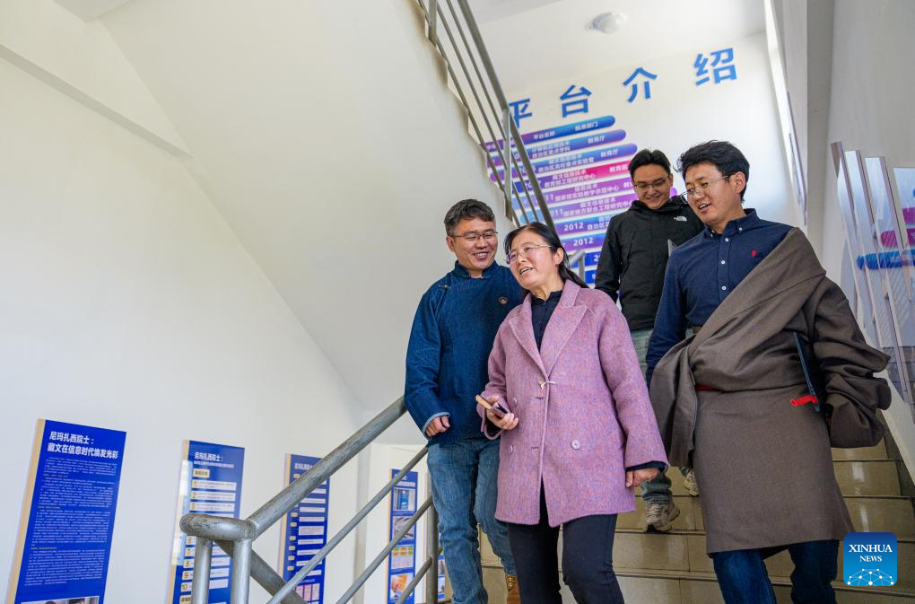 Yongtso: professora em Xizang dedicada ao ensino e pesquisa em IA