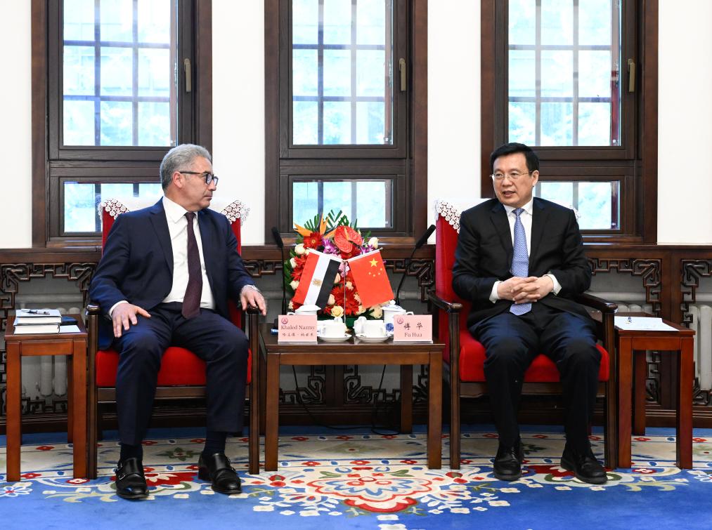Presidente da Xinhua reúne-se com embaixador do Egito na China