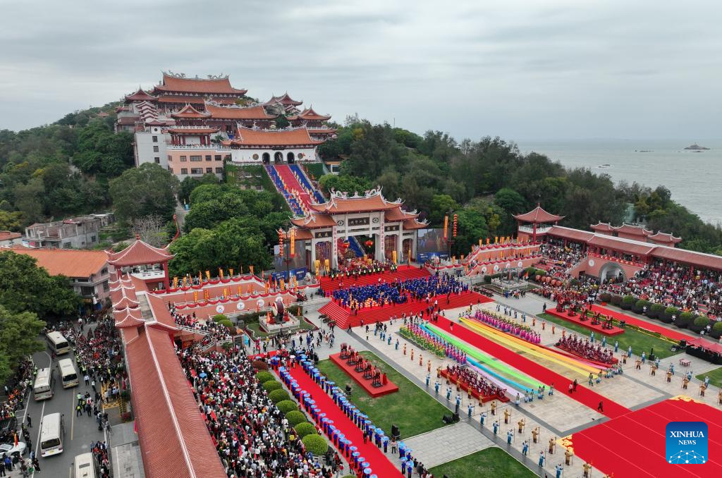 Grande evento comemora o 1066º aniversário do nascimento da deusa chinesa do mar Mazu em Fujian, no sudeste da China