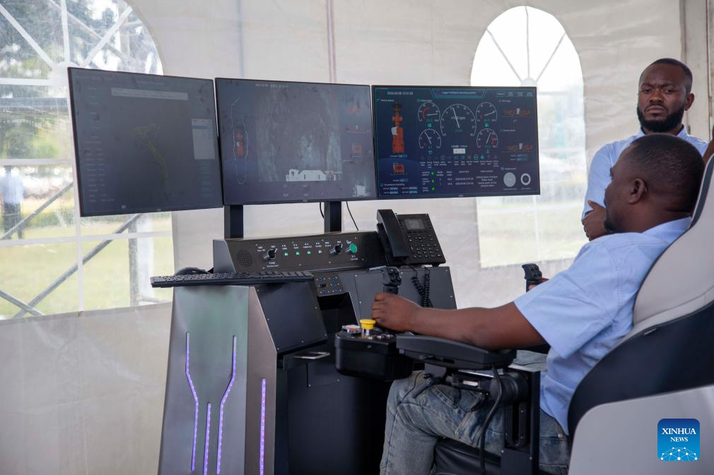 Ministro zambiano elogia empresas chinesas por impulsionarem setor de mineração com tecnologias avançadas