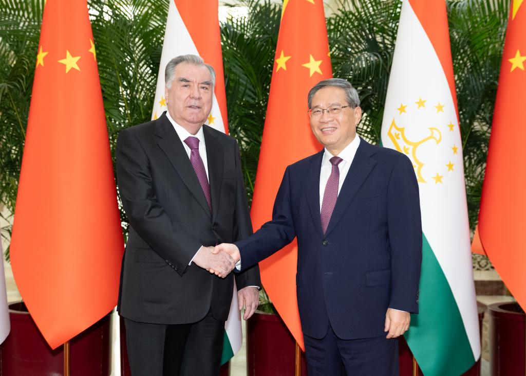Primeiro-ministro chinês reúne-se com presidente do Tajiquistão