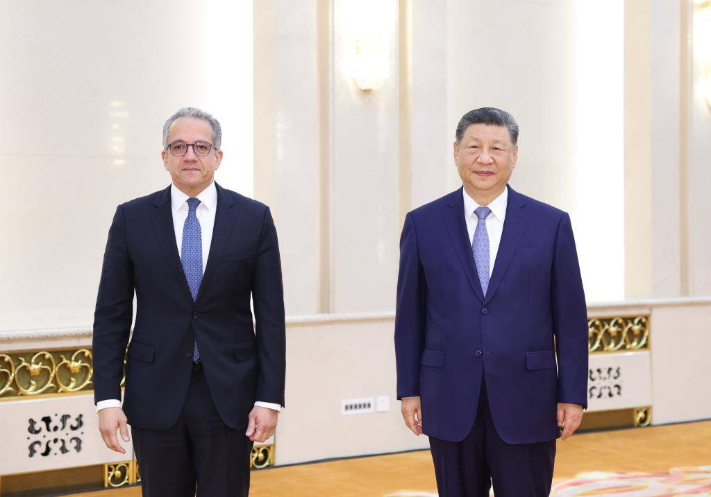 Xi reúne-se com chefe da UNESCO