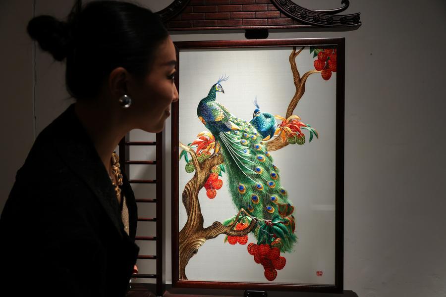 Artesanato tradicional chinês é exibido na Semana de Artesanato de Londres