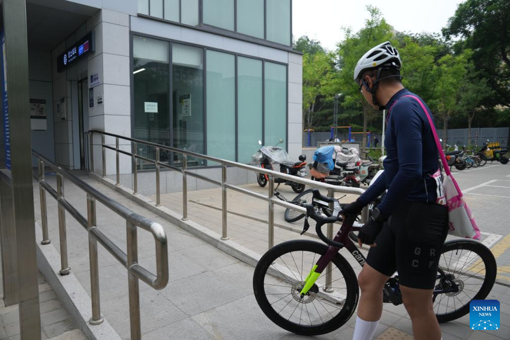 Beijing lança serviço piloto de metrô que permite embarque de bicicletas