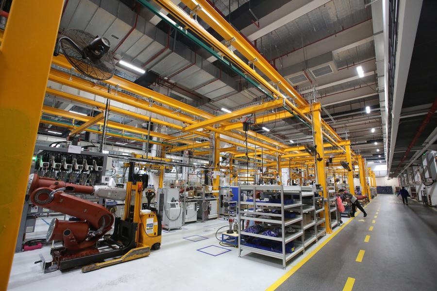 (Multimídia) Manufatura de equipamentos e de alta tecnologia lidera crescimento da produção industrial da China nos primeiros quatro meses