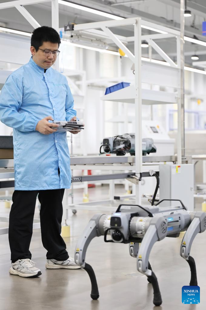 Projetista de engenharia eletromagnética Fu Mingda busca se tornar especialista em Tianjin