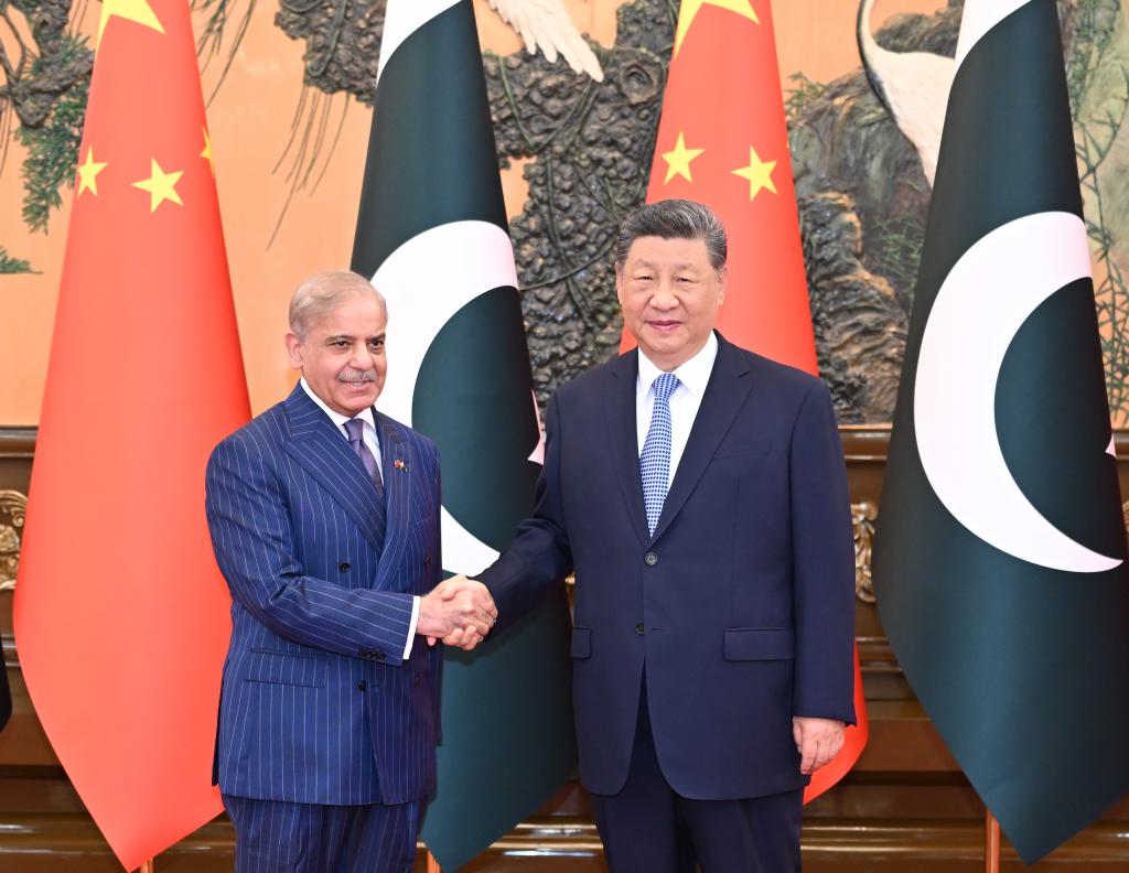 Xi pede que se acelere a construção de uma comunidade China-Paquistão mais estreita e com um futuro compartilhado na nova era