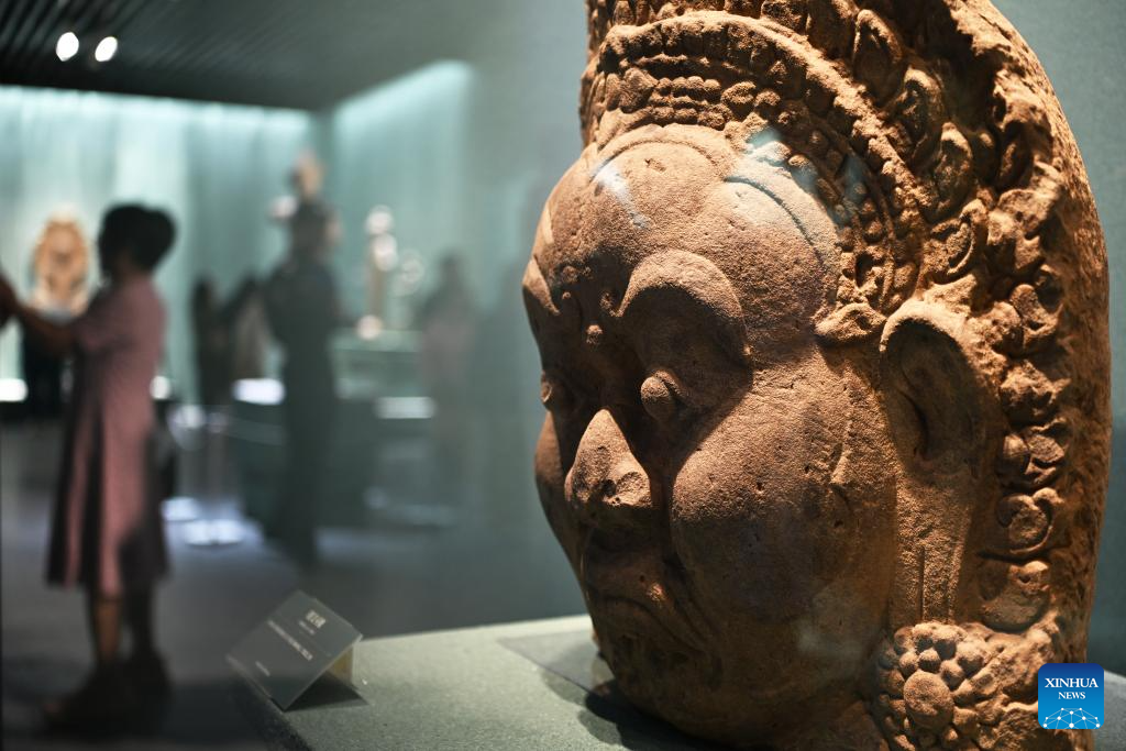 Museu de Shanxi inaugura exposição com mais de 130 relíquias culturais do Camboja