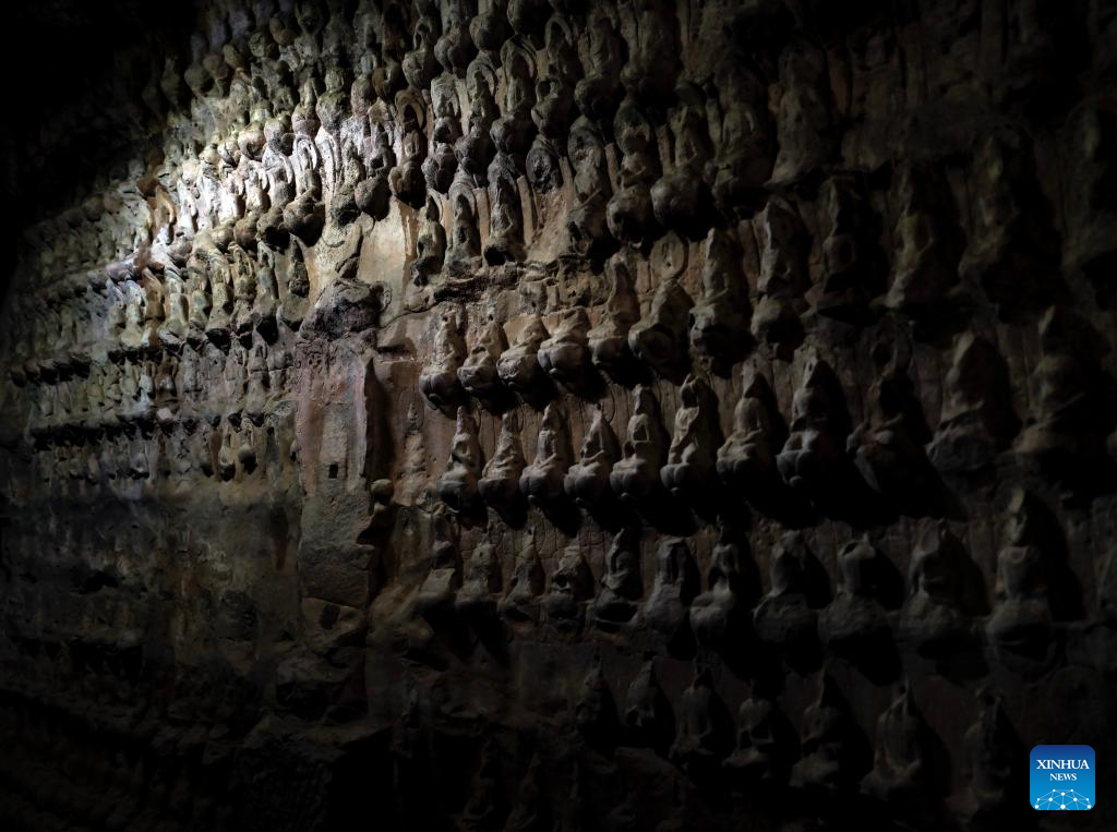 Área cênica das Esculturas Rupestres de Dazu em Chongqing recebe mais de um milhão de visitantes em cinco meses