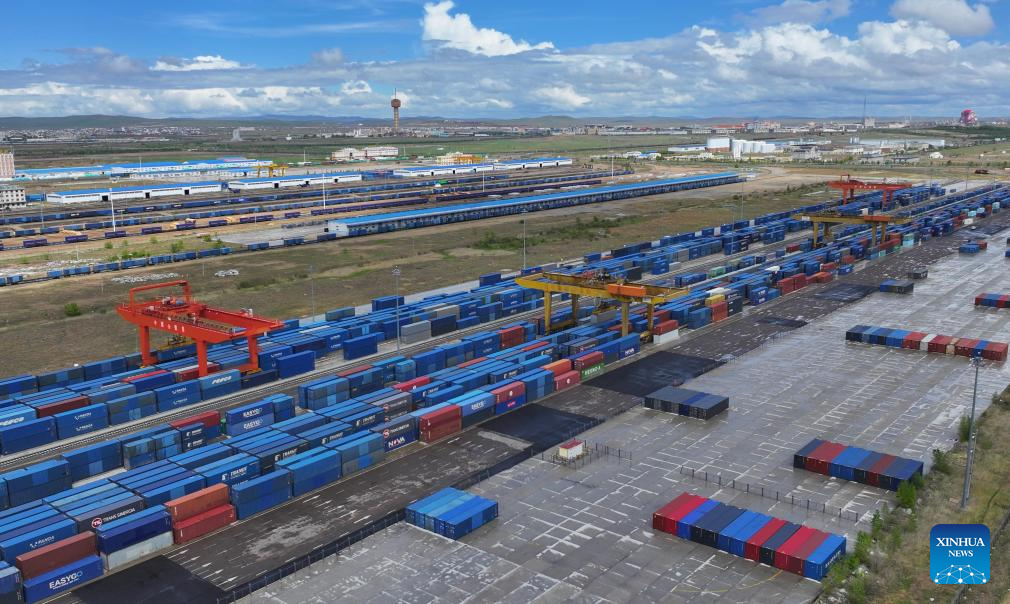 Corredor ferroviário leste de carga China-Europa registra mais de 3.000 viagens em 2026