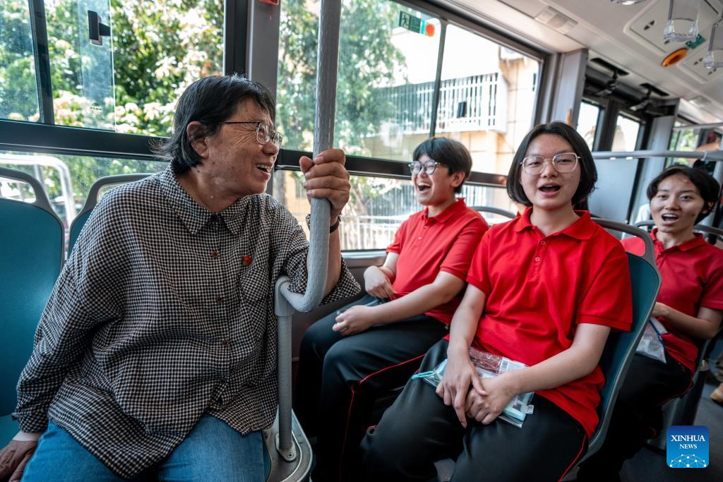 Zhang Guimei: 16 anos de dedicação para ajudar meninas rurais a perseguir seus sonhos por meio da educação e do conhecimento
