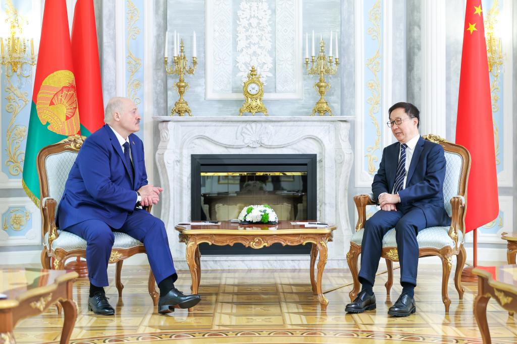 China deseja trabalhar com Belarus para alinhar estratégias de desenvolvimento e explorar potencial de cooperação, diz vice-presidente