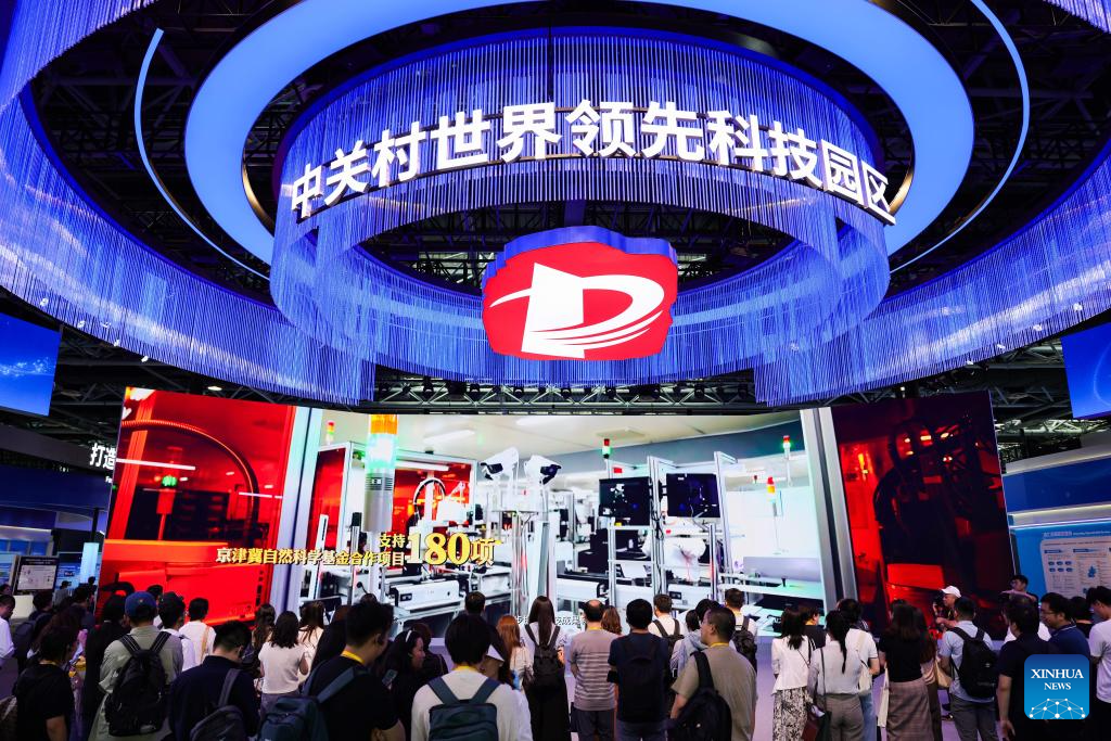 Conquistas inovadoras em saúde e equipamentos inteligentes ganham destaque no Centro de Exposições de Zhongguancun em Beijing