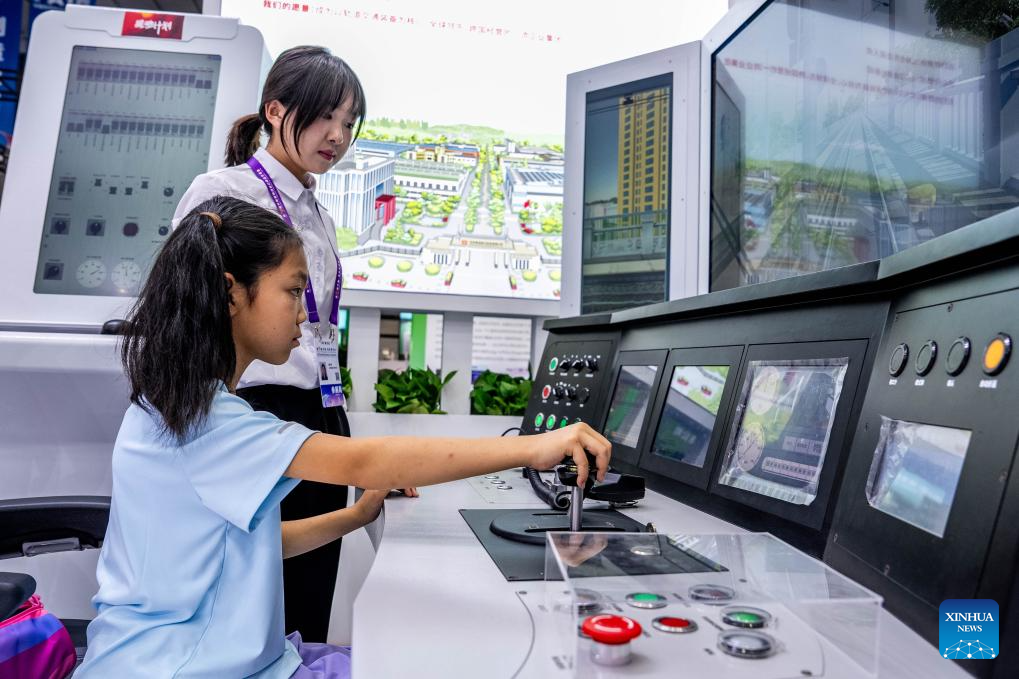 10ª Exposição China-Sul da Ásia reúne mais de 560 empresas sul-asiáticas em Kunming, no sudoeste da China