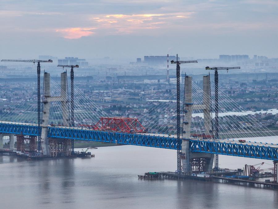 (Multimídia) Investimento em ativos fixos da China cai 4,1% nos primeiros cinco meses