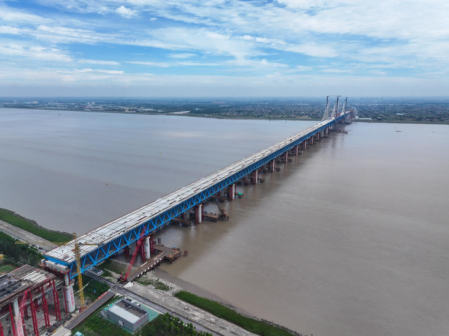 (Multimídia) Transporte ferroviário de carga e passageiros da China apresenta crescimento estável nos primeiros cinco meses