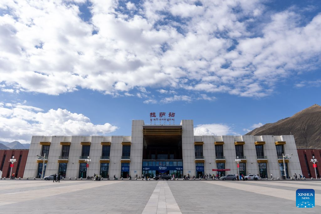 Estação Ferroviária de Lhasa registra 63,62 milhões de embarques e desembarques desde sua inauguração