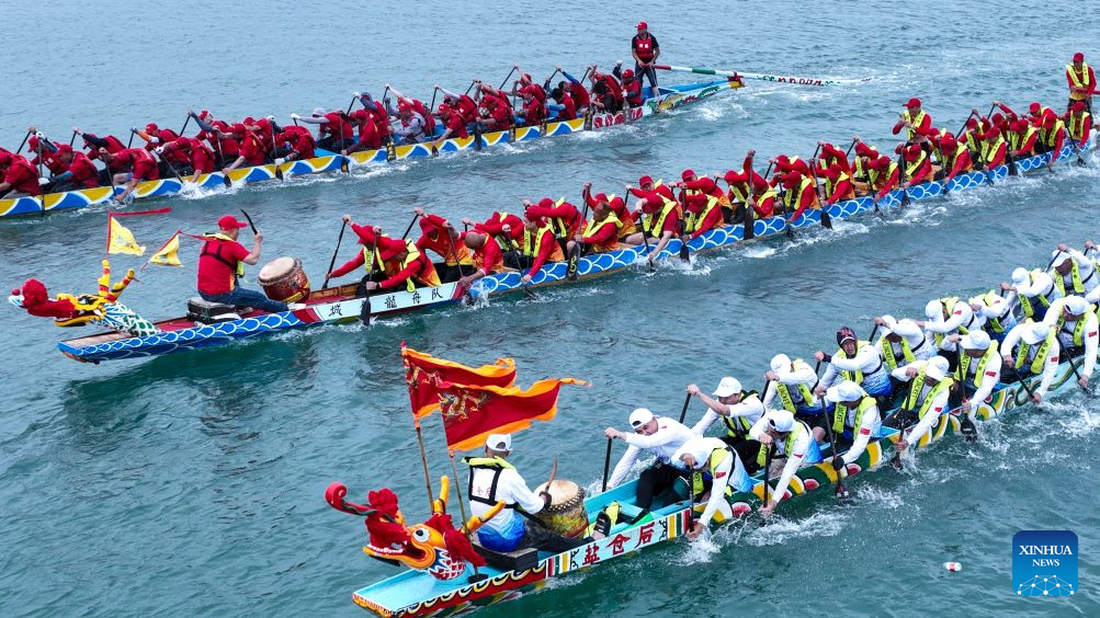Diversas atividades tradicionais marcam celebrações do Festival do Barco do Dragão na China