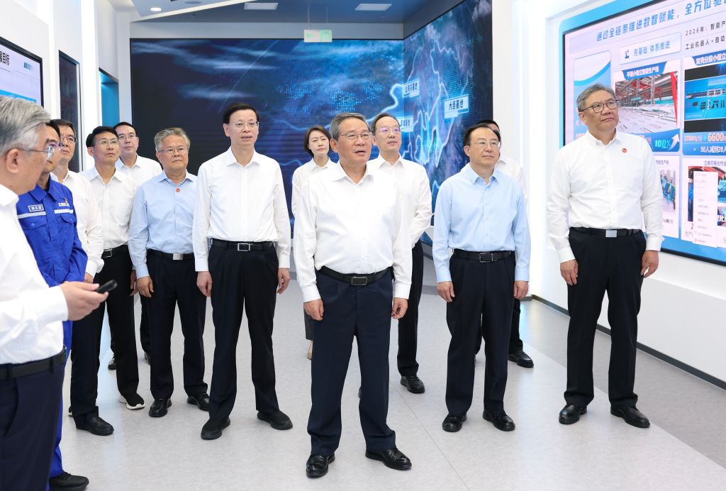 Premiê chinês enfatiza esforços para avançar na fabricação de equipamentos de ponta