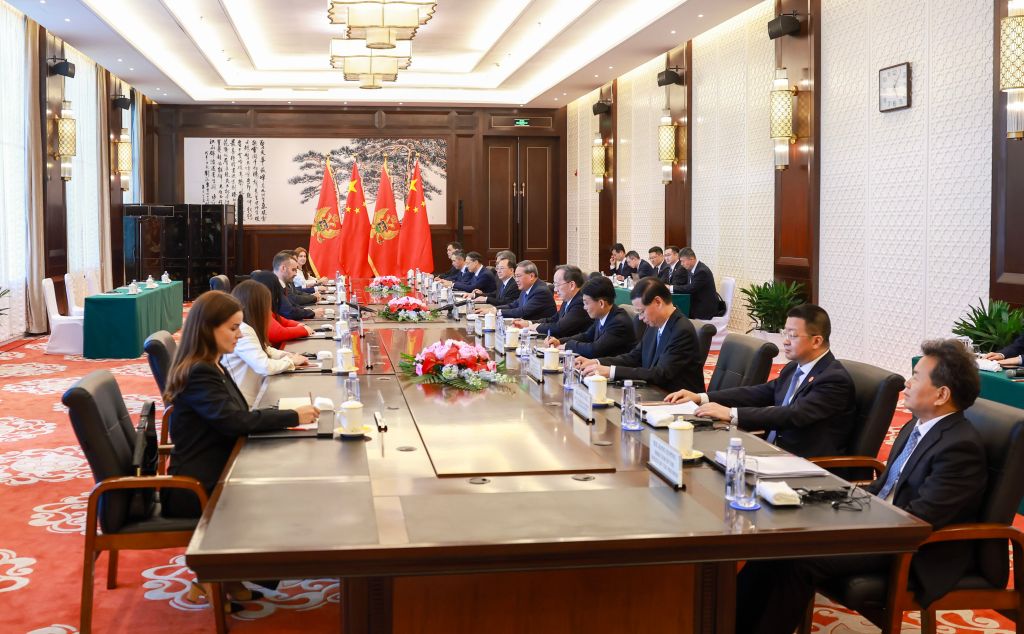 Premiê chinês se reúne com homólogo mongol