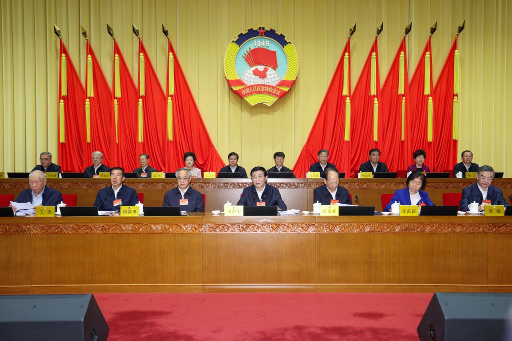 Mais alto conselheiro político chinês pede trabalho de alta qualidade para apoiar implementação do 15º Plano Quinquenal