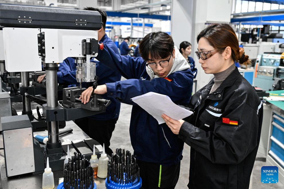 Cidade chinesa de Taicang aprimora sistema de formação dual para impulsionar crescimento industrial baseado em talentos
