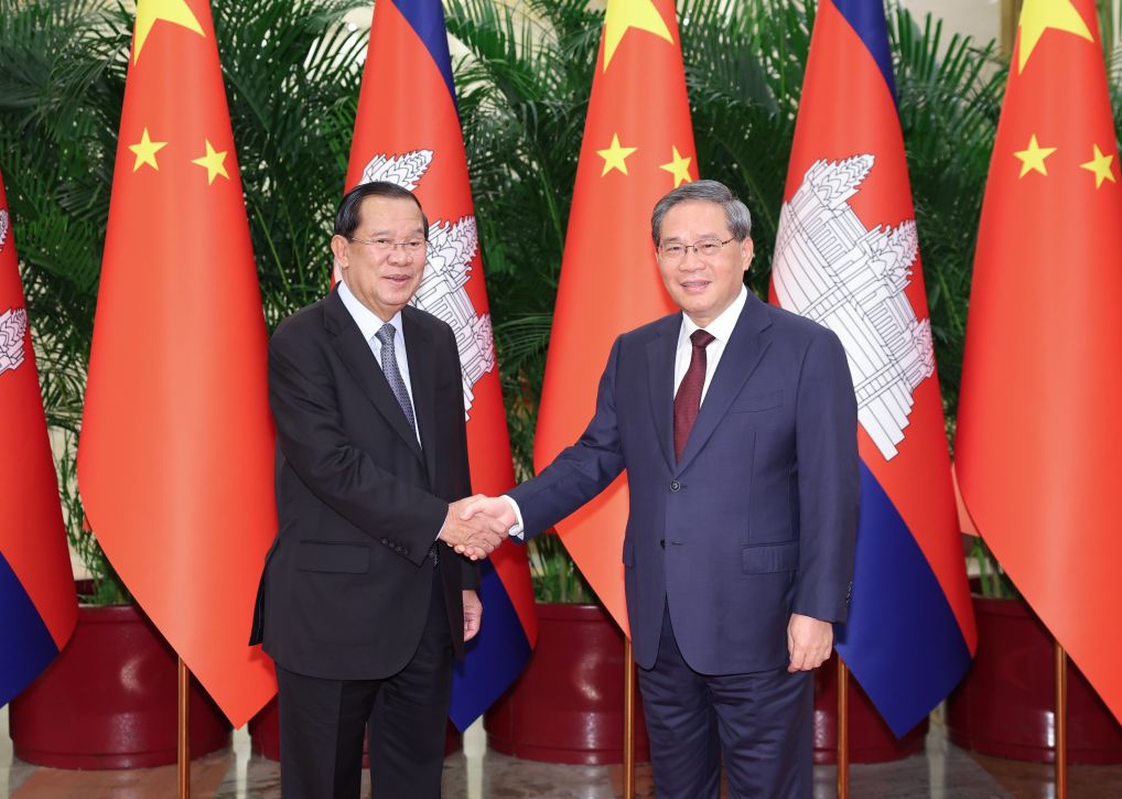 China disposta a aprofundar e solidificar cooperação mutuamente benéfica com Camboja, diz premiê chinês
