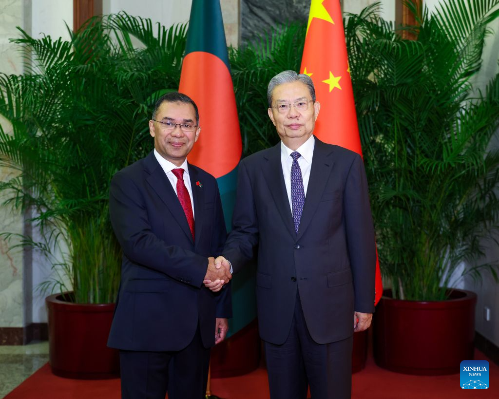 Chefe do Legislativo chinês se encontra com primeiro-ministro de Bangladesh